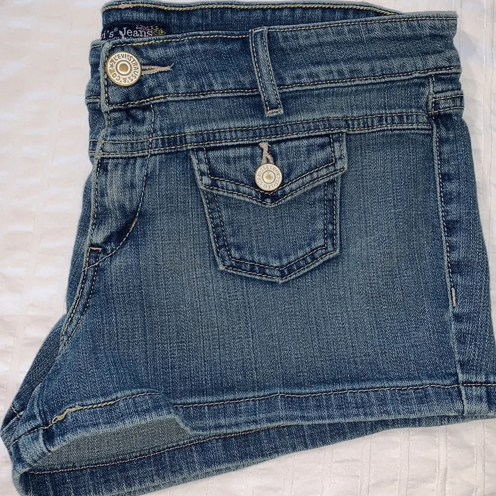 LEVI'S denim shorts
